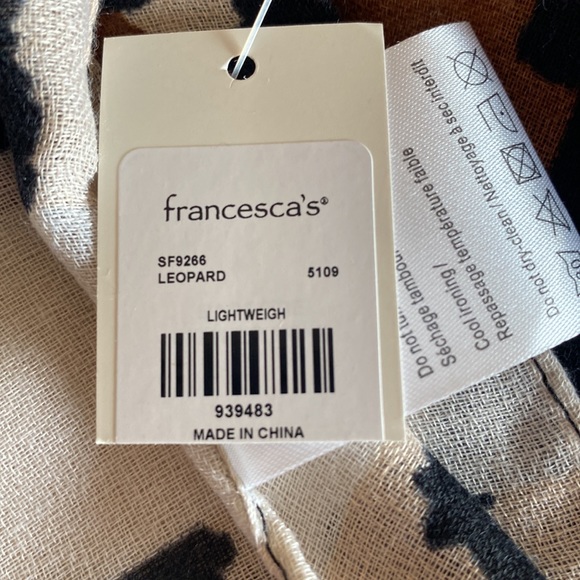 Scarf, cover up - Picture 7 of 7